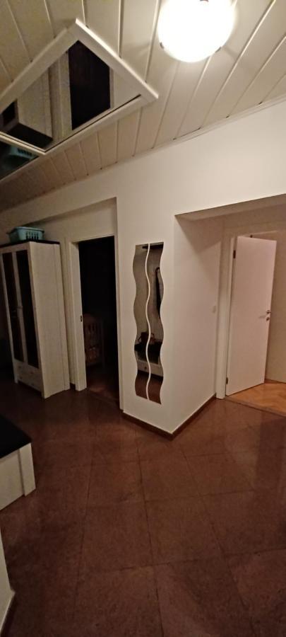 Apartment Nevena أوميس الغرفة الصورة