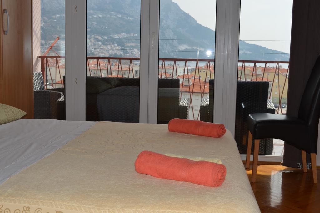 Apartment Nevena أوميس الغرفة الصورة